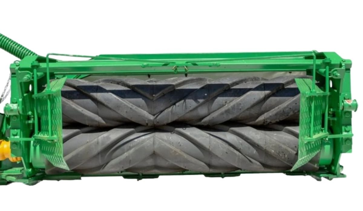 Máquina de fazer feno